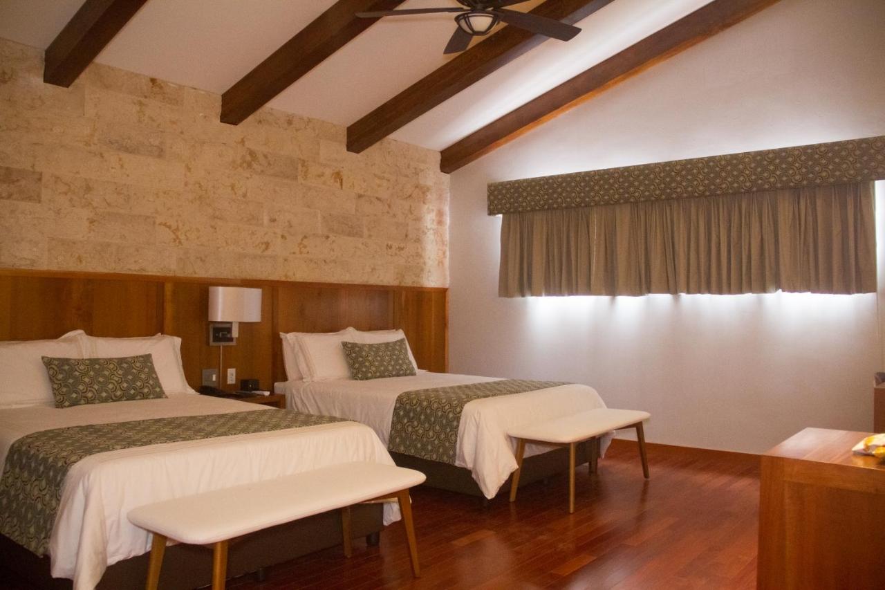 Los Brezos Hotel Boutique วอลคาน ภายนอก รูปภาพ
