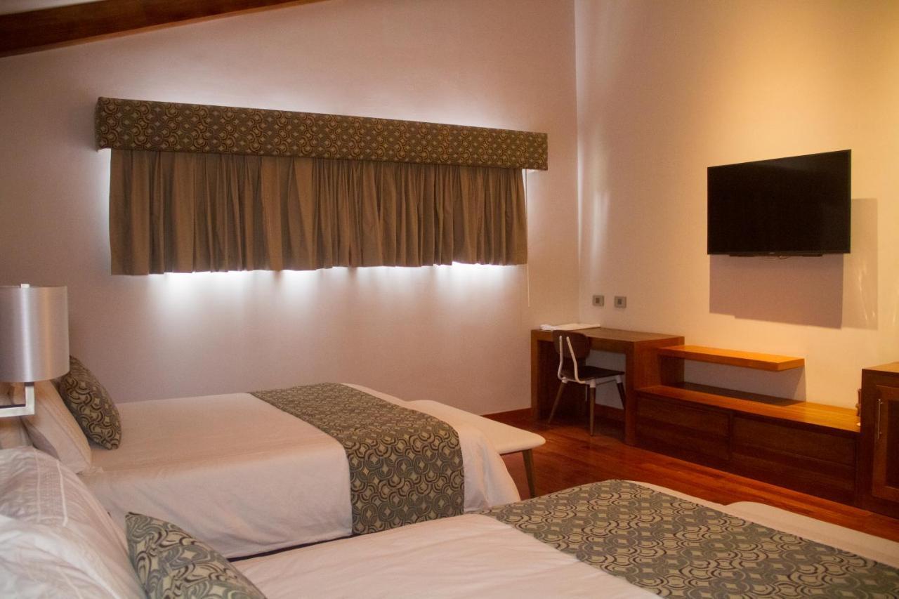 Los Brezos Hotel Boutique วอลคาน ภายนอก รูปภาพ