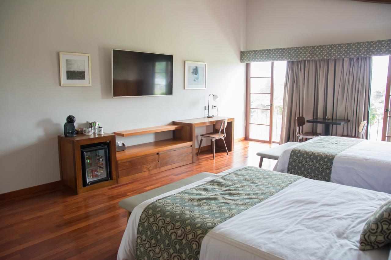 Los Brezos Hotel Boutique วอลคาน ภายนอก รูปภาพ